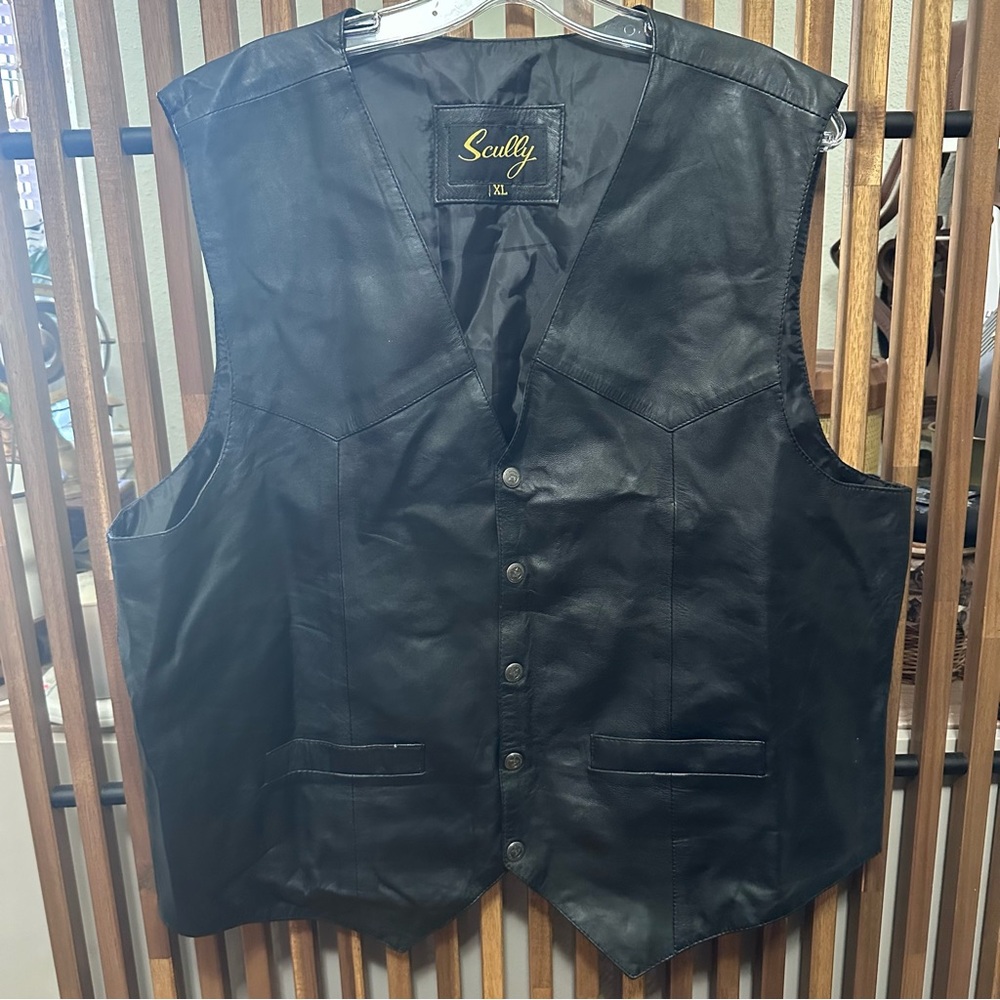 Scully Black Leather Vest Silver-toned Snap buttons with Pockets Biker